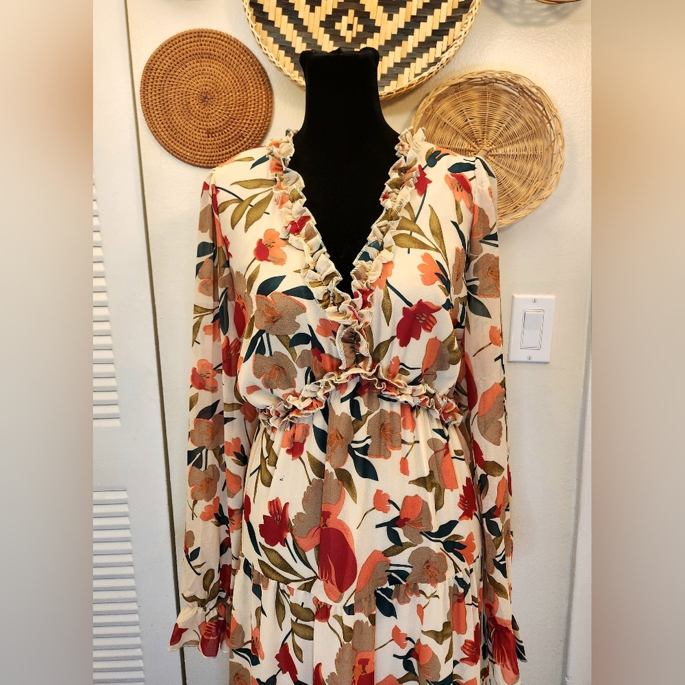Floral Maxi Dress with Long Sleeves And Ruffles - Picture 10 of 10